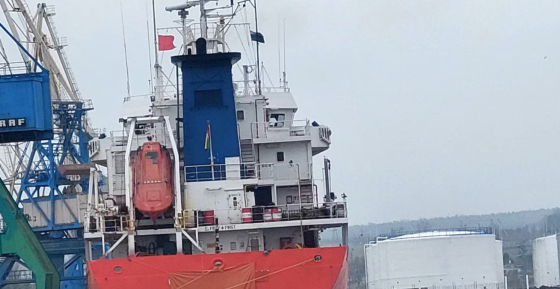 Росія продовжує використовувати Керченський порт для експорту скрапленого газу та викраденого українського зерна