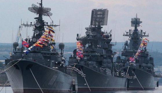 У ВМС розповіли, для чого Росія фарбує кораблі у чорний колір