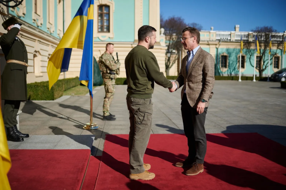 Швеція продовжить швидкі та суттєві постачання зброї Україні