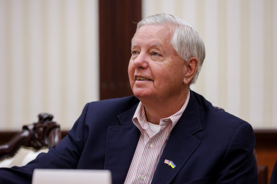 Путін уникає справжніх мирних переговорів, сподіваючись, що Україну перестануть підтримувати, - Грем