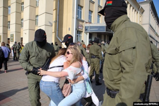 В Минске начался женский марш, уже есть десятки задержанных