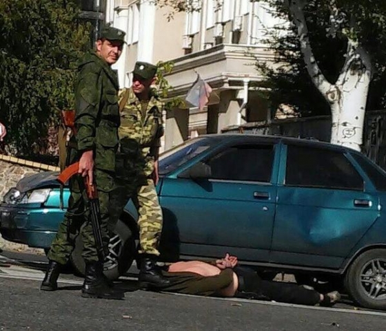 В центре Донецка боевики устроили разборки после ДТП (фото)