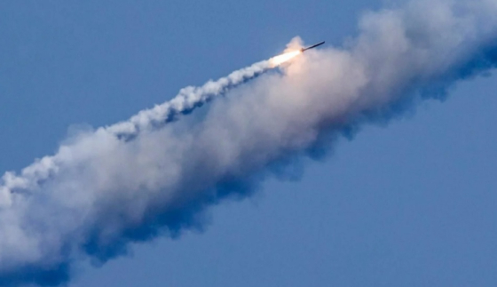 Росіяни атакували управління поліції у Кривому Розі: Постраждали 5 осіб, під завалами люди