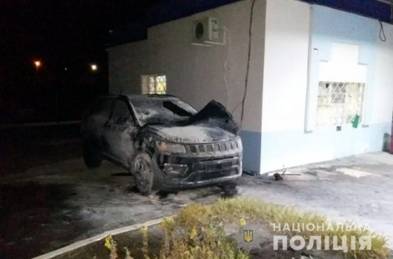 В Донецкой области на АЗС загорелся джип 