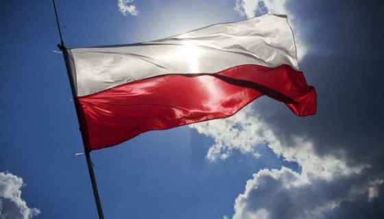 З 1 червня Польща заборонить рух через свій кордон вантажівок, які зареєстровані у білорусі та рф