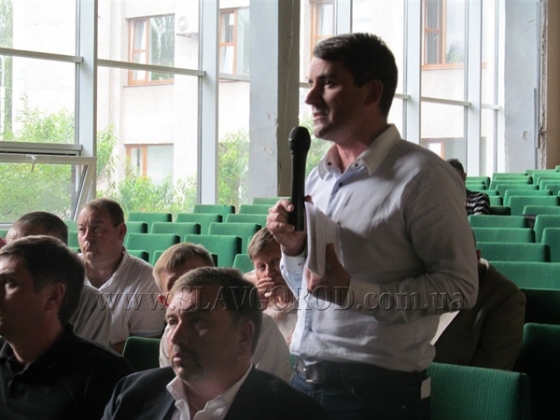 Славянские депутаты оставили за Кобзоном звание почетного гражданина города