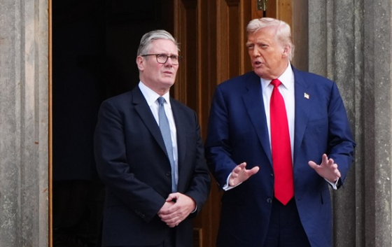 Стармер у розмові з Трампом обурився голодом у Газі