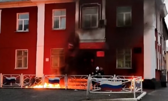 Росія заявляє, що за підпалами військкоматів та об’єктів Міноборони РФ стоїть Україна: за виконання пропонують 10-20 тисяч рублів