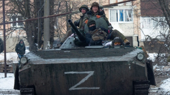 Під Маріуполем ворожий БТР в’їхав у стовп, троє росіян загинули, - Андрющенко 