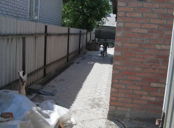 Славянские полицейские задержали мужчину, который жестоко избил женщину и ограбил ее 