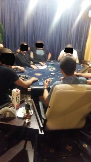 В Краматорске прокуратура и полиция прикрыли два покерных клуба