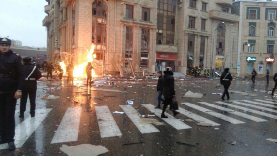 В центре Баку прогремел взрыв в многоэтажке, есть пострадавший