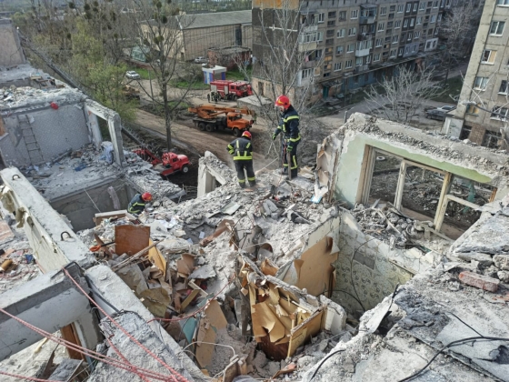 Кількість загиблих у Слов’янську зросла до 13: з-під завалів дістали тіло жінки
