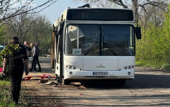 У Марганці майже півсотні постраждалих після атаки дрона по автобусу