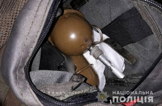 На блокпосту под Славянском у пассажира автобуса нашли гранаты и тротил 