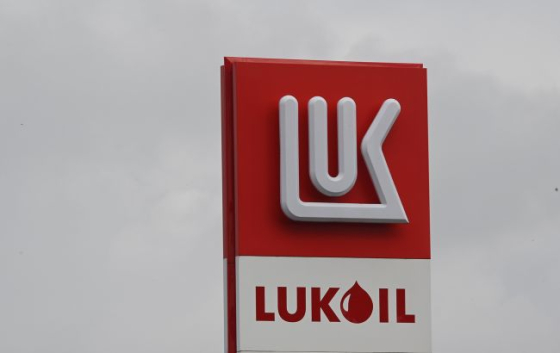 Великий російський НПЗ відновив роботу через три місяці після удару дрону, - Reuters
