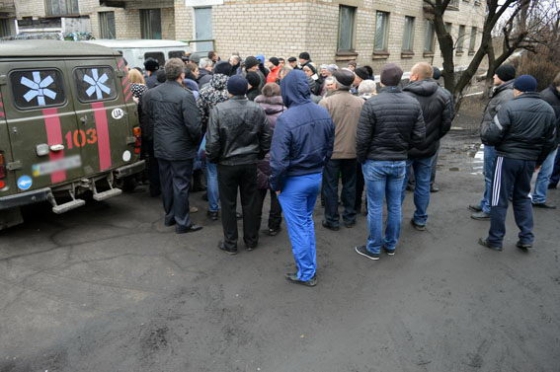 В городе Белозерское неизвестно кто забросал мэра яйцами (фото)