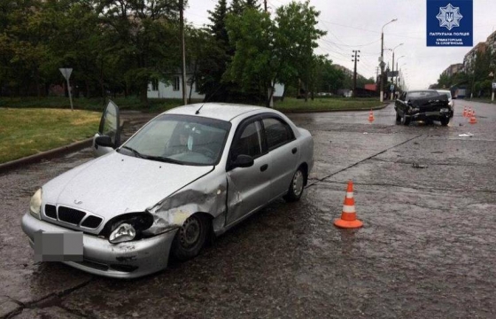 ДТП у Краматорську: “Lanos” та “Nissan” не поділили дорогу 