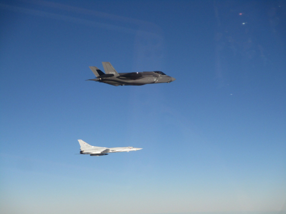 F-35 перехопили російські винищувачі з надзвуковими ракетами над Балтійським морем