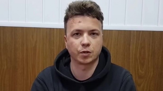СК Беларуси заявил, что Протасевич &quot;пошел на сделку со следствием и признает вину&quot;