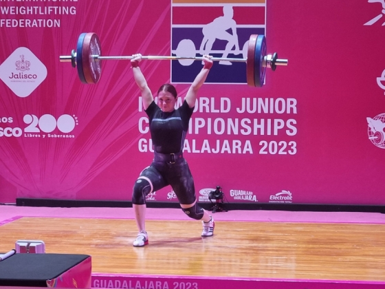 На чемпіонаті світу з важкої атлетики U20 Ольга Івженко здобула «бронзу», Данило Чиняков – четвертий