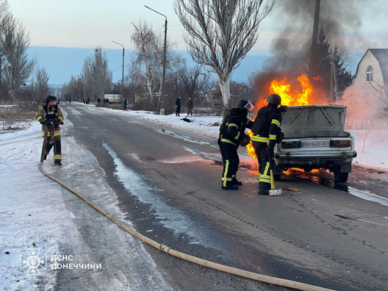 У Слов&#039;янську згорів легковий автомобіль