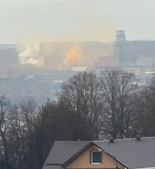 Прилетіло понад 10 дронів. Стали відомі нові подробиці атаки на хімкомбінат в Росії
