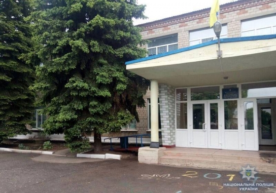 Школа в селе на Донетчине эвакуирована из-за распыленного газа 