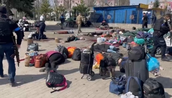 Зеленский – об обстреле вокзала в Краматорске: Это зло, которое не имеет границ