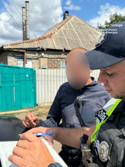 Нетверезий водій пропонував патрульним неправомірну вигоду: поліцейські передали правопорушника слідчо-оперативній групі