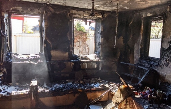 В Краматорском поселке Ясногорка на пожаре пострадали три человека