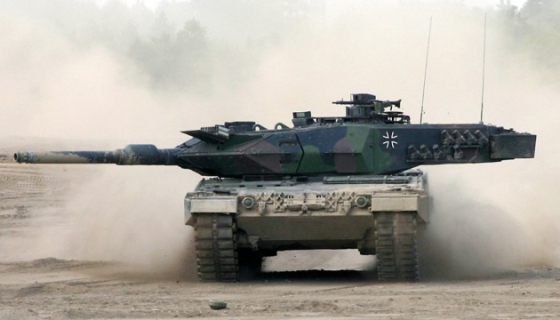 Німеччина планує цьогоріч передати Україні ще два IRIS-T та 30 танків Leopard