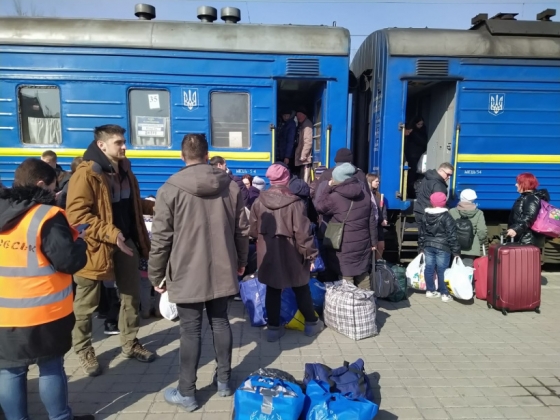 З Донеччини евакуювали на Рівненщину 58 жителів, з них 25 дітей та 6 осіб з інвалідністю