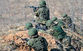 Российские войска пытаются наступать на Донбассе вдоль всей линии соприкосновения — сводка Генштаба ВСУ 
