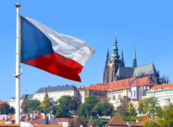 Чехія схвалила фінансові виплати для українців, які повертаються додому