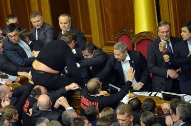 С новой Радой! Какой парламент в конечном итоге получила Украина 