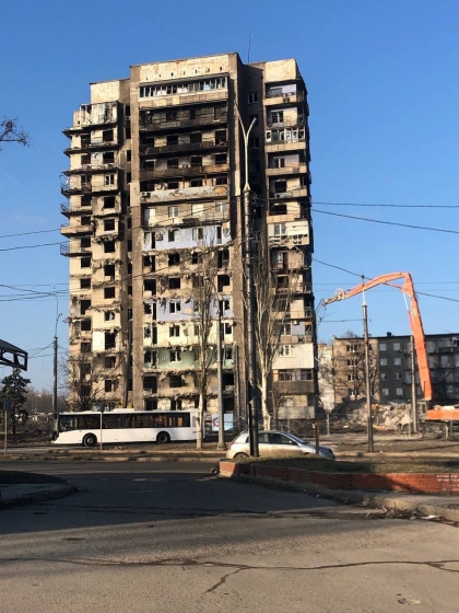 В окупованому Маріуполі зносять будинок, де загинули близько 200 людей, - Андрющенко 