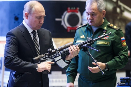 Росія скеровує на оборону понад 1/3 видатків бюджету, - Reuters