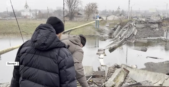 «Сусідів убили, будинки розбивають»: Евакуація з Бахмута проходить під обстрілами 