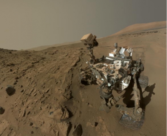 Curiosity сделал новые &quot;селфи&quot; на Марсе