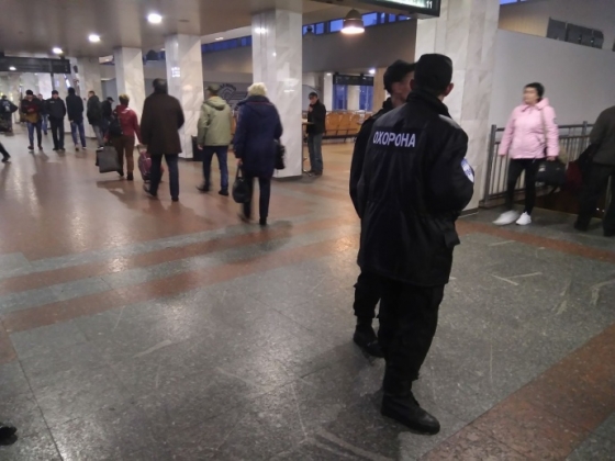 Центральный ж/д вокзал в Киеве эвакуируют в связи с угрозой взрыва