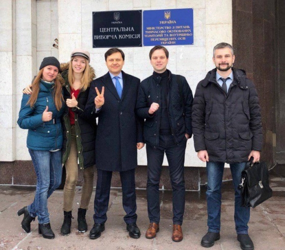 В ЦИК зарегистрировался первый кандидат в президенты