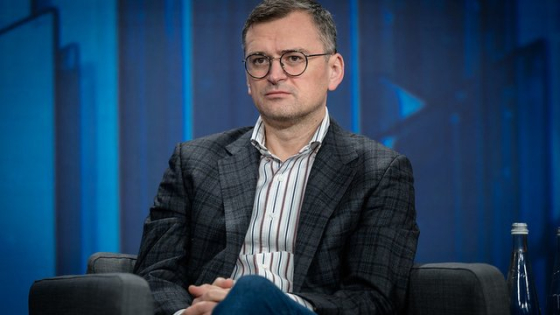 Кулеба на зустрічі з Ван Ї: Справедливий мир в Україні відповідає стратегічним інтересам Китаю