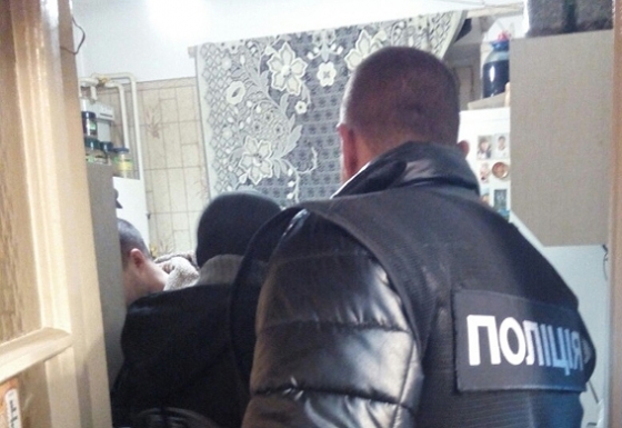 Полиция устанавливает обстоятельства убийства нескольких человек в одной из квартир столицы 