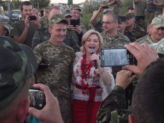 Краматорских бойцов приехала поддержать Оксана Билозир (видео)