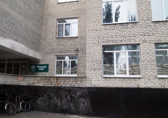 Ночью в Марьинке боевики обстреляли школу