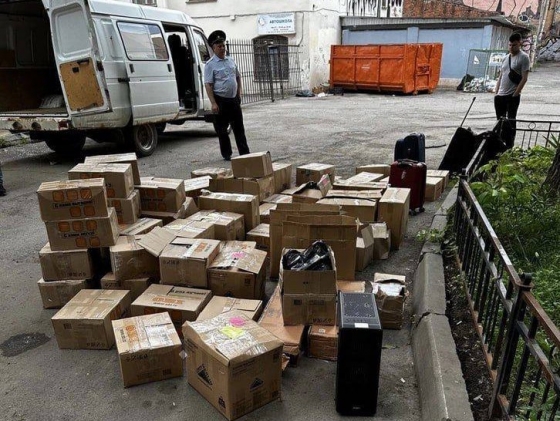 Біля офісу Пригожина у Санкт-Петербурзі силовики знайшли &quot;Газель&quot;, набиту грошима. Ватажок &quot;вагнерівців&quot; підтвердив, що це його гроші