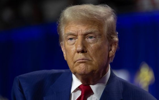 &quot;Заплатить високу ціну&quot;. Трамп погрожує ЄС перед виборами в США