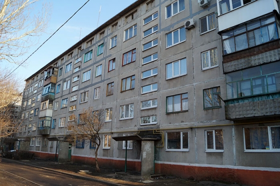 В краматорском микрорайоне «Кондиционер» массово утепляют многоэтажные дома