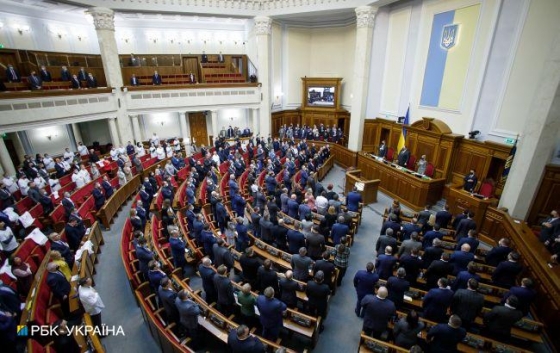 &quot;Не стане заручником тисяч поправок&quot;. Навіщо демобілізацію строковиків виносити в окремий закон